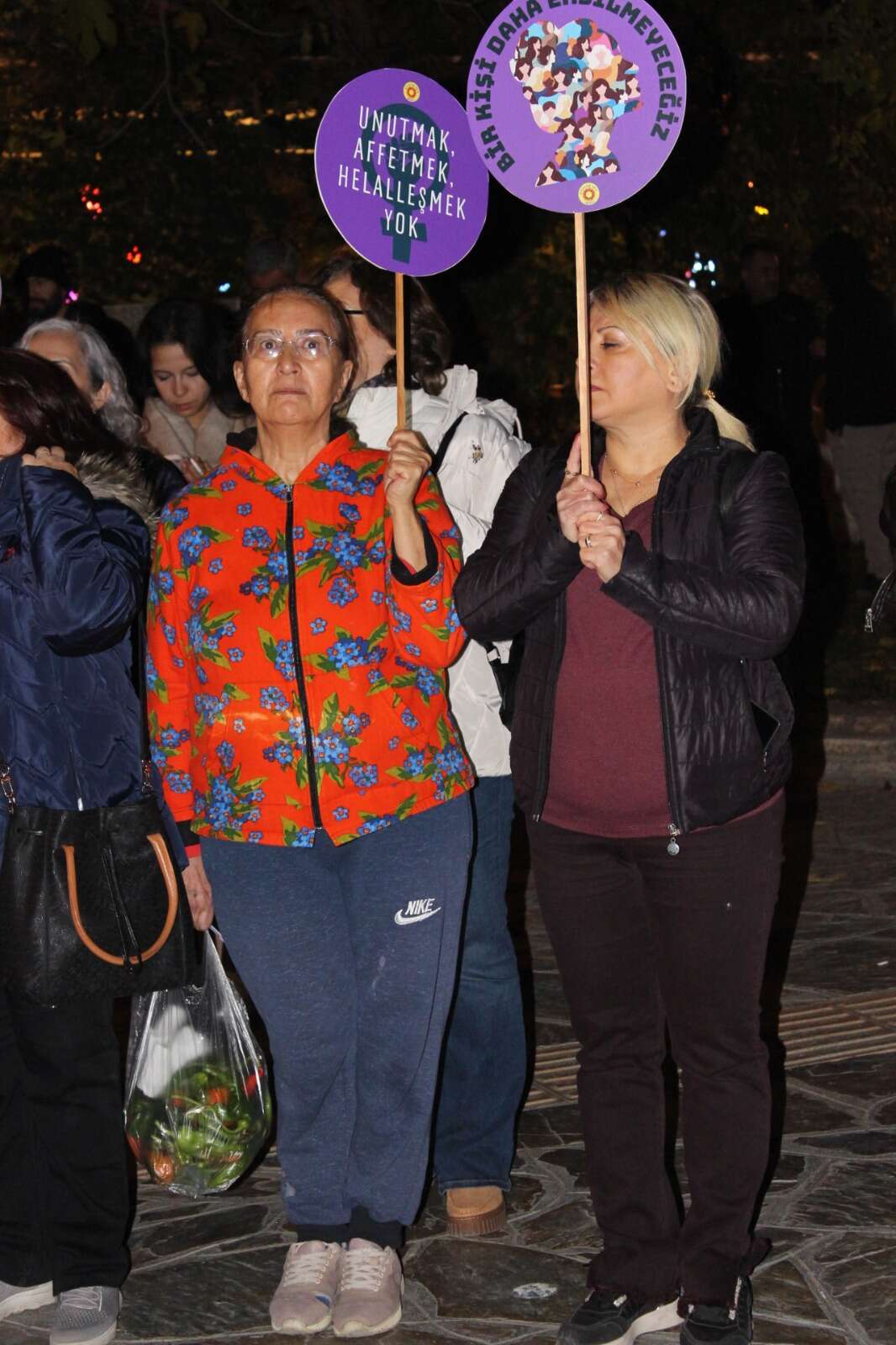 Menteşe Kadın Platformu, 25 Kasım’da Sokakları Doldurdu: “Dünya Yerinden Oynar, Kadınlar Özgür Olsa!” 22